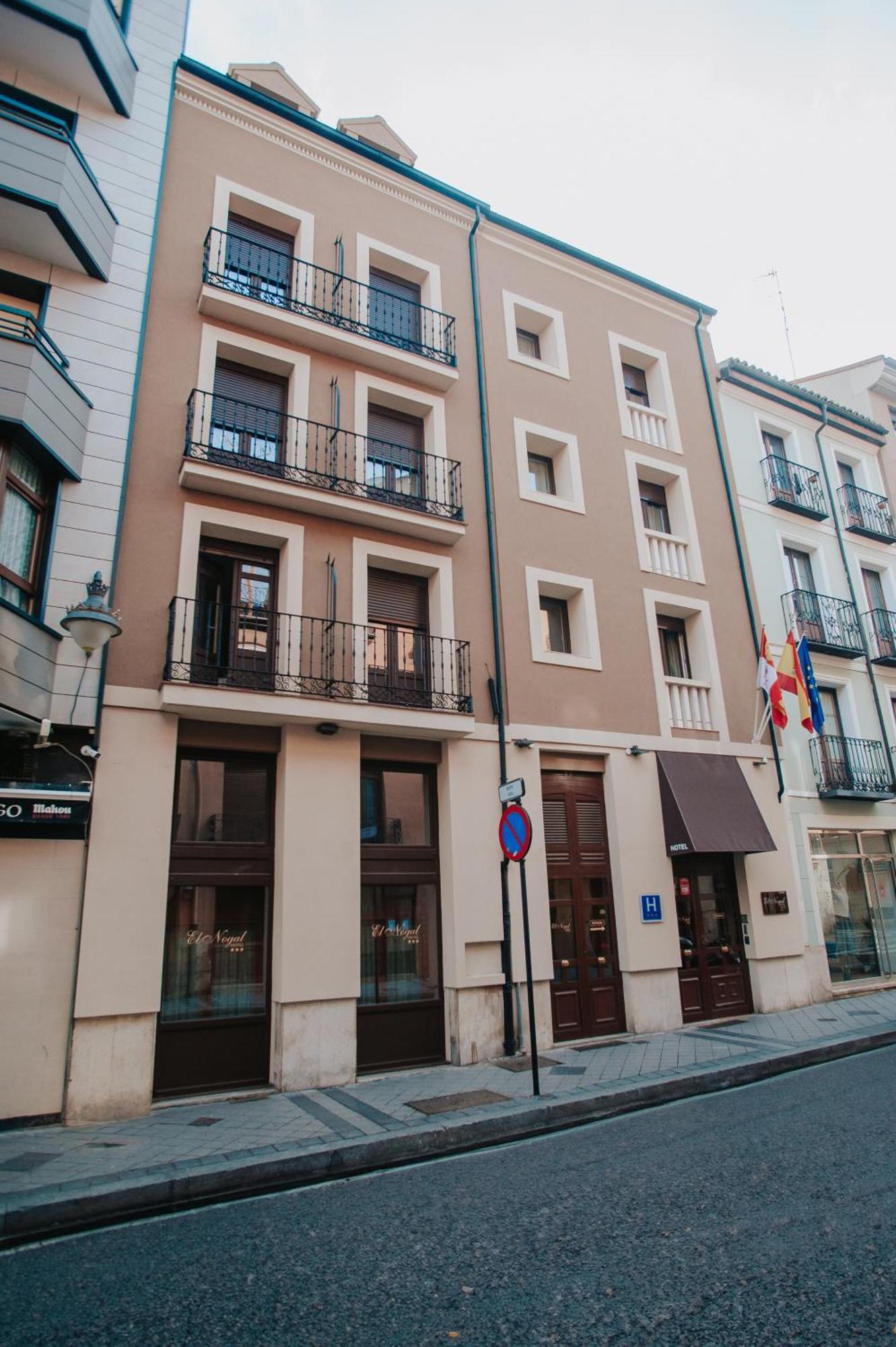 Hotel El Nogal Valladolid Exterior foto